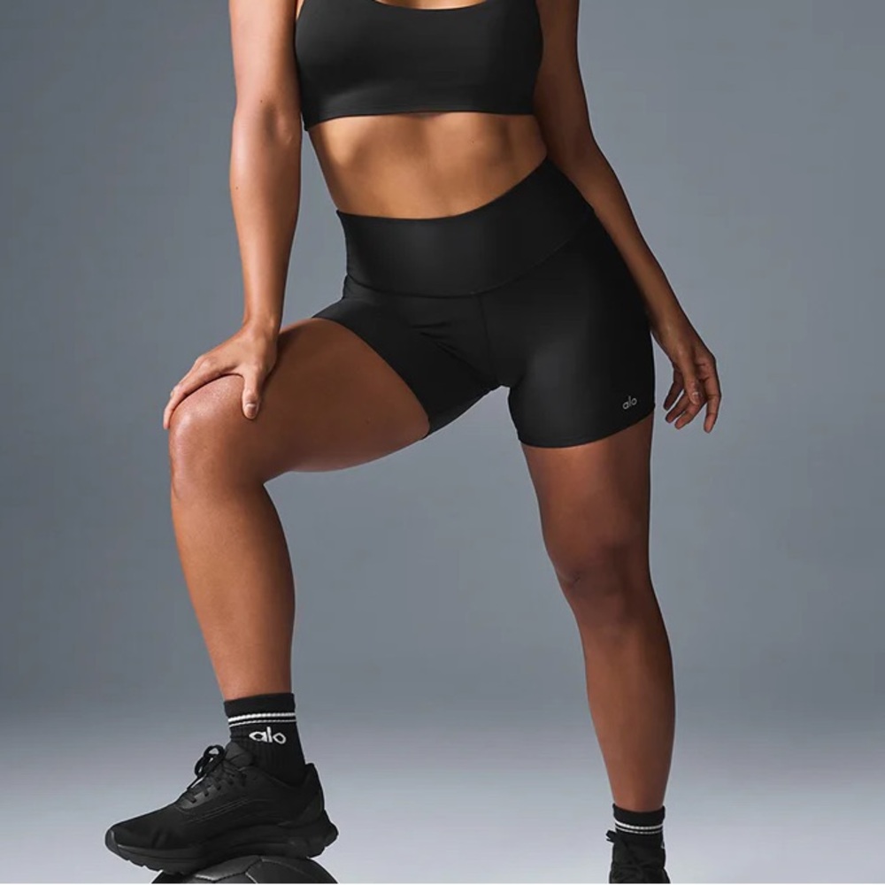 Alo 5" Airlift Energy Short Small